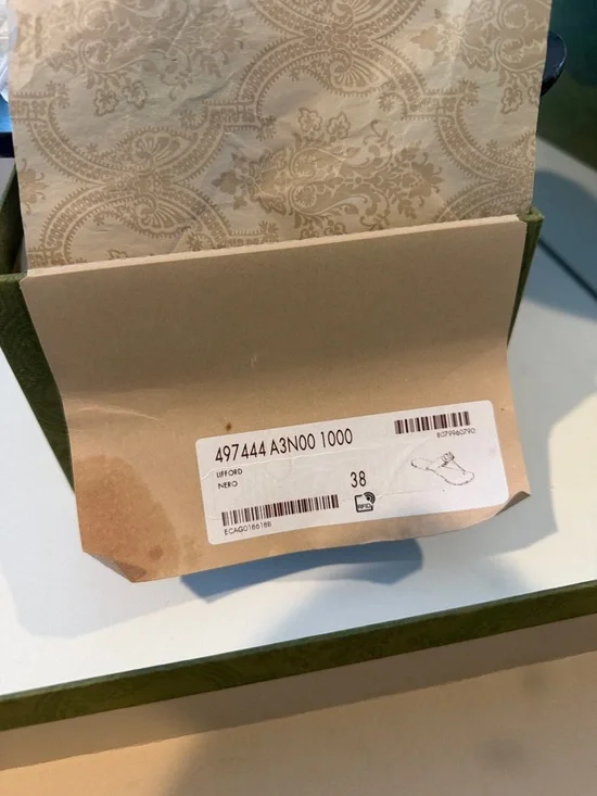 Gucci Black Leather Thong Sandals with Gold Double G - Picture 4 of 10